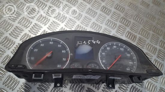 Volkswagen Golf V Speedometer (instrument cluster) 1K0920962F V0004000 1K0920962F V0004000