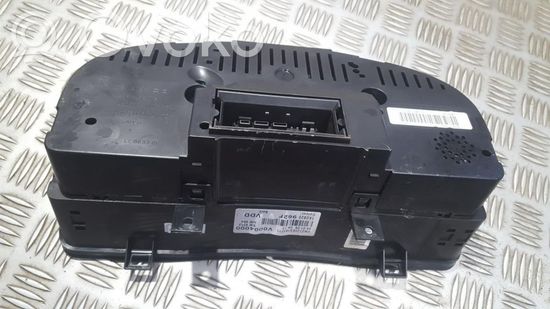 Volkswagen Golf V Speedometer (instrument cluster) 1K0920962F V0004000 1K0920962F V0004000