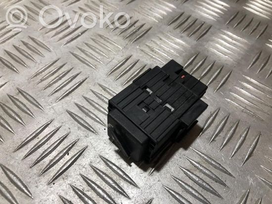 BMW 3 E90 E91 Other relay 6939890 1359718916 6939890 1359718916