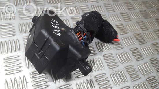 Volkswagen Golf V Fuse box set