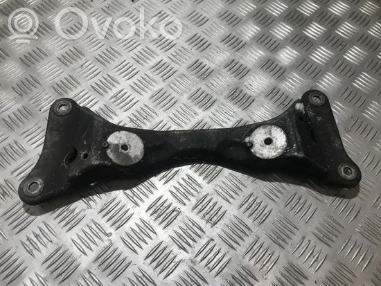 BMW 3 E90 E91 Engine mounting bracket