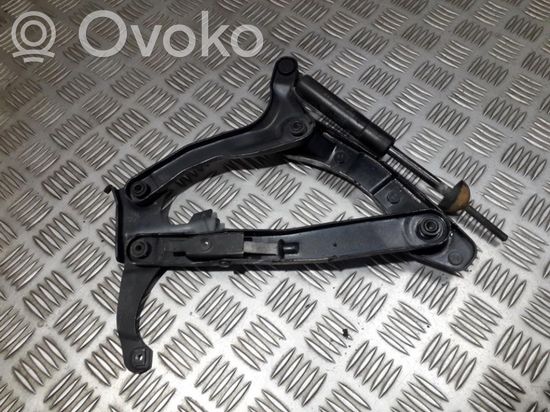 Mercedes-Benz C W202 Engine bonnet/hood hinges 2028800228 2028800029 2028800228 2028800029