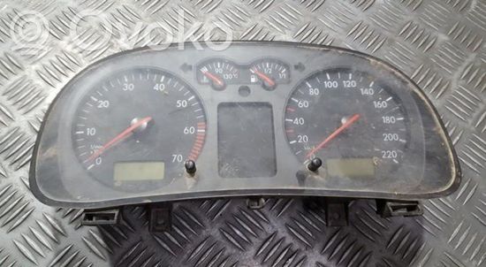 Volkswagen Golf IV Speedometer (instrument cluster) 1j0919860 110.008.773/001 1j0919860 110.008.773/001