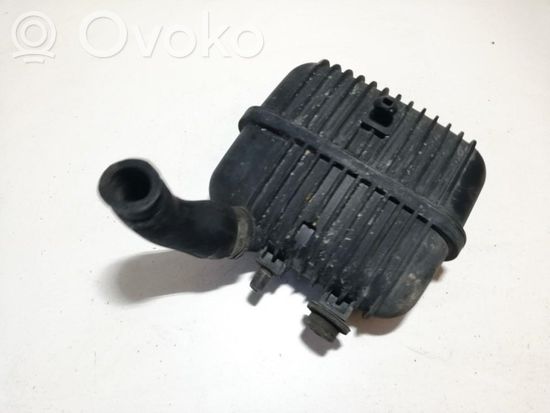 BMW 5 E39 Vacuum air tank