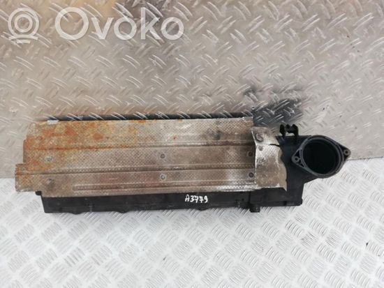BMW 5 E39 Air filter box 137122463869 13.71-2246386.9 137122463869 13.71-2246386.9