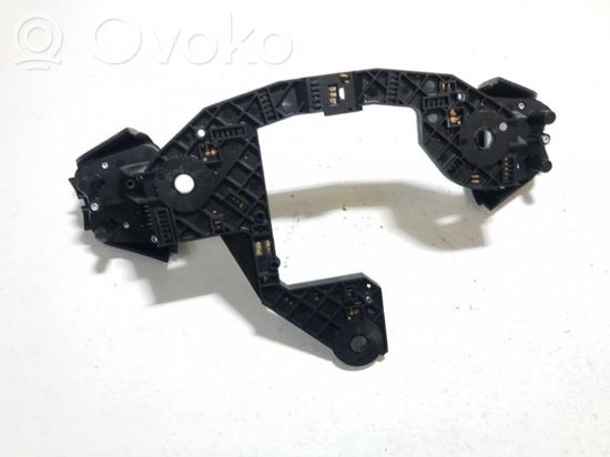 Mercedes-Benz A W169 Steering wheel buttons/switches 1698207310 33490101 1698207310 33490101