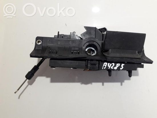 Audi A6 S6 C5 4B Tailgate/trunk/boot lock/catch/latch 8d9827565h 4b0 827 566h 8d9827565h 4b0 827 566h