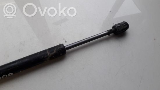 Audi A4 S4 B5 8D Tailgate/trunk strut/damper 8D5827552A 8D5827552A