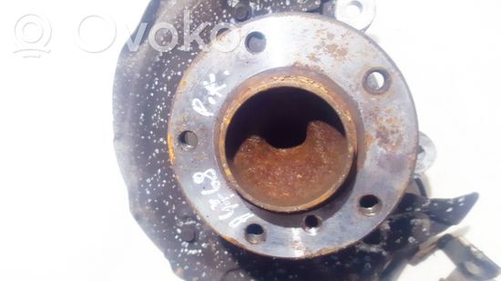 BMW 1 E81 E87 Front wheel hub