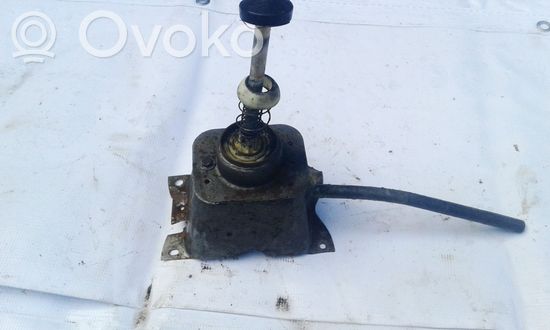 Volkswagen PASSAT B2 Gear selector/shifter (interior)