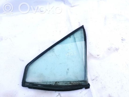 Volkswagen PASSAT B2 Front door vent window glass four-door