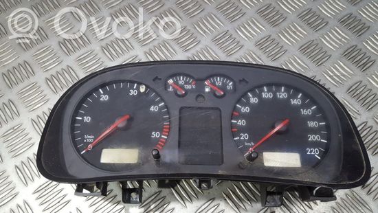 Volkswagen Golf IV Speedometer (instrument cluster) 1J0919861B 0263611004 0211039321 1J0919861B 0263611004 0211039321