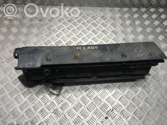 BMW 5 E34 Air filter box