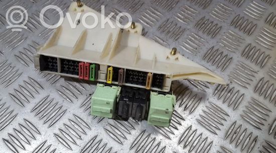 BMW 5 E39 Fuse box set 8371884 8371884