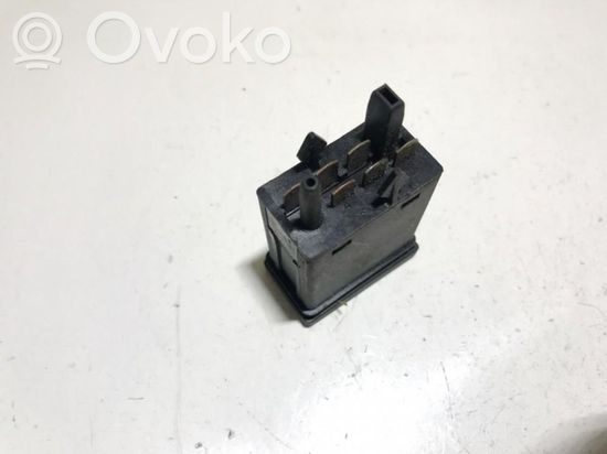 Volkswagen PASSAT B5 Windscreen/window heater switch 3b0959621c 3b0959621c