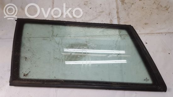 Volkswagen PASSAT B5 Rear side window/glass