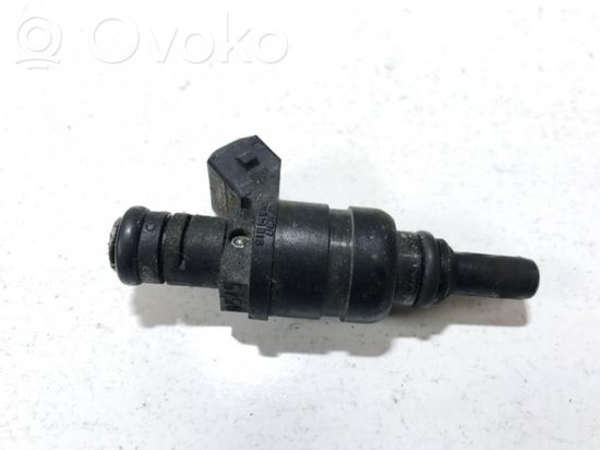 BMW 3 E46 Fuel injector 1427240 1427240