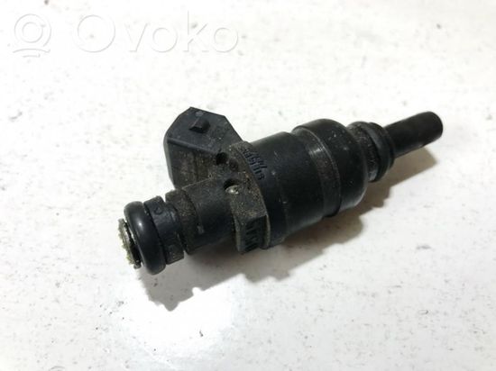 BMW 3 E46 Fuel injector 1427240 1427240
