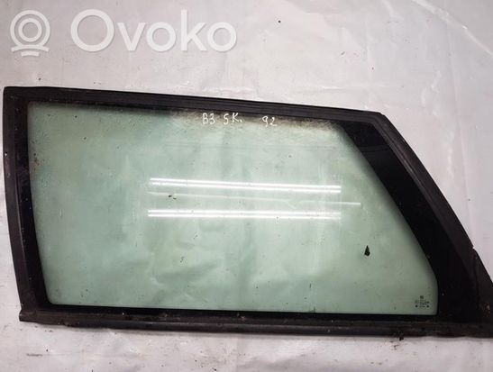 Volkswagen PASSAT B3 Rear side window/glass