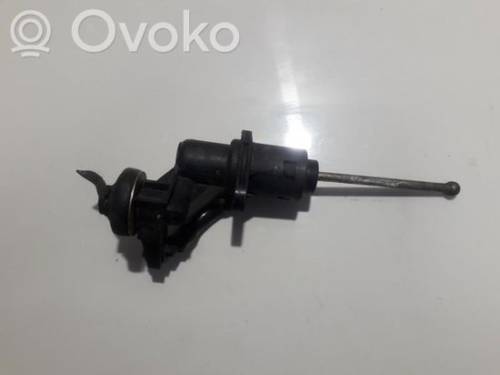 Audi A4 S4 B6 8E 8H Clutch master cylinder 8e2721401m 8e2 721 401m 8e2721401m 8e2 721 401m