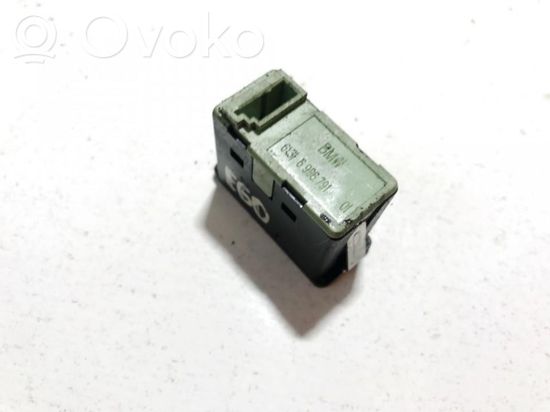 BMW 5 E60 E61 USB socket connector 61316986791 61.31-6986791 61.31-6986791-01 61316986791 61.31-6986791 61.31-6986791-01
