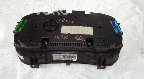 Volkswagen Golf IV Speedometer (instrument cluster) 1J0920905G 1J0920905G