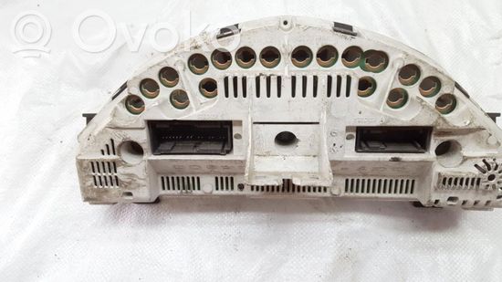Mercedes-Benz A W168 Speedometer (instrument cluster) 09051680091 09051680091