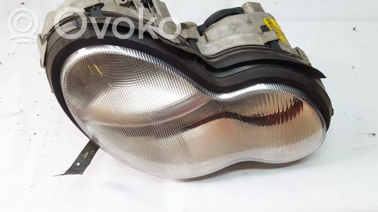 Mercedes-Benz C W203 Headlight/headlamp a2038200261 1305235664 a2038200261 1305235664