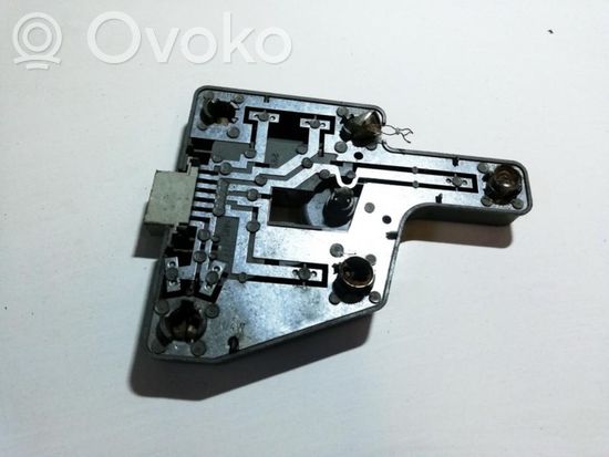 Mercedes-Benz C W202 Tail light bulb cover holder ulo3310 ulo3310