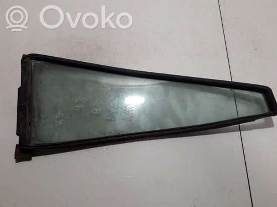 Volkswagen PASSAT B2 Rear vent window glass