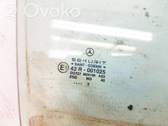 Mercedes-Benz E W210 Front door window glass four-door