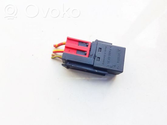 Mercedes-Benz E W210 Other relay 0025421119 0025421119