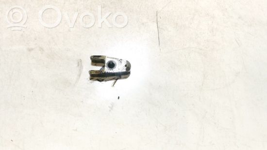 Mercedes-Benz E W211 Fuel Injector clamp holder