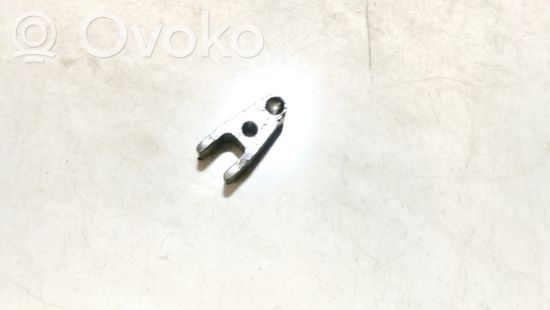 Mercedes-Benz E W211 Fuel Injector clamp holder