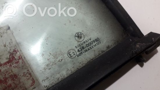 BMW 3 E36 Rear vent window glass