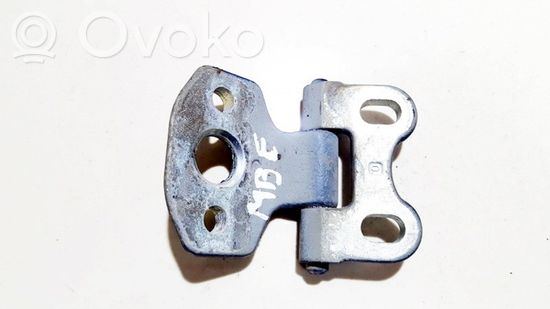 Mercedes-Benz E W210 Front door upper hinge 97m09 97m09