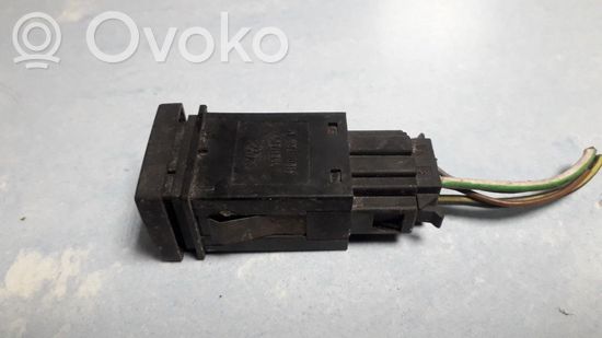Volkswagen Golf III Windscreen/window heater switch 1h5959621 1h6959621 1h5907569 1h5959621 1h6959621 1h5907569