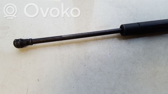 BMW 5 E39 Tailgate/trunk strut/damper