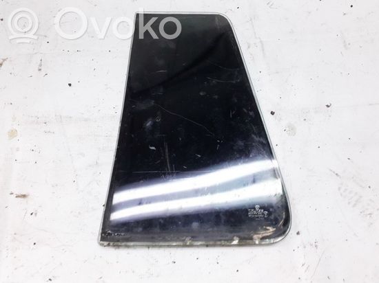 Volkswagen Golf III Rear vent window glass