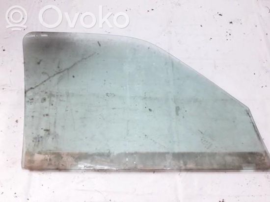 Volkswagen Golf III Front door window glass four-door