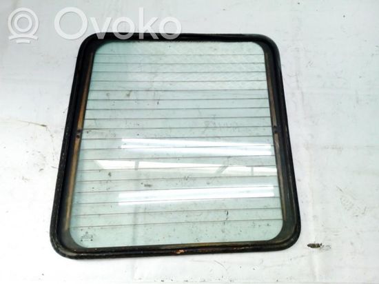 Volkswagen II LT Rear door window glass