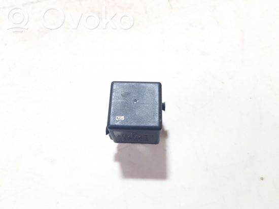 Mercedes-Benz C W202 Other relay a0025421319 a0025421319