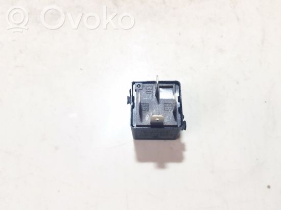 Mercedes-Benz C W202 Other relay a0025421319 a0025421319