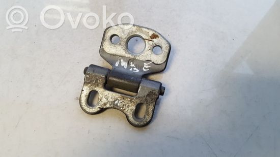 Mercedes-Benz E W210 Front door upper hinge