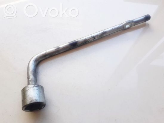 BMW 3 E46 Wheel nut wrench