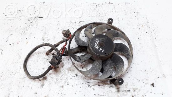 Volkswagen Golf IV Radiator cooling fan shroud