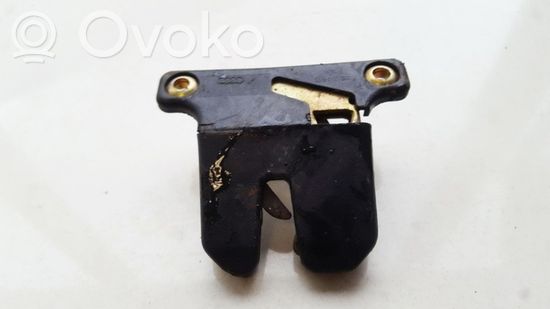 Audi A4 S4 B5 8D Tailgate/trunk/boot lock/catch/latch 8D5827505 8D5827505
