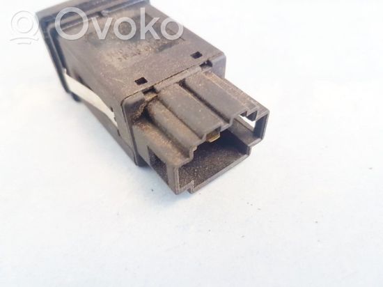 Volkswagen Golf III Windscreen/window heater switch 1h0959621b 1h0959621b