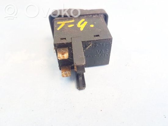 Volkswagen Transporter – Caravelle T4 Windscreen/window heater switch 535959621 535959621