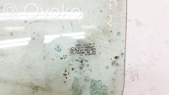 Volkswagen Golf IV Front door window glass four-door